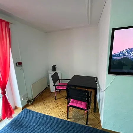 7 Preiswertes In Privater Wohnung, Kein Hotel, Ohne Personal, Zum Uebernachten Zürich